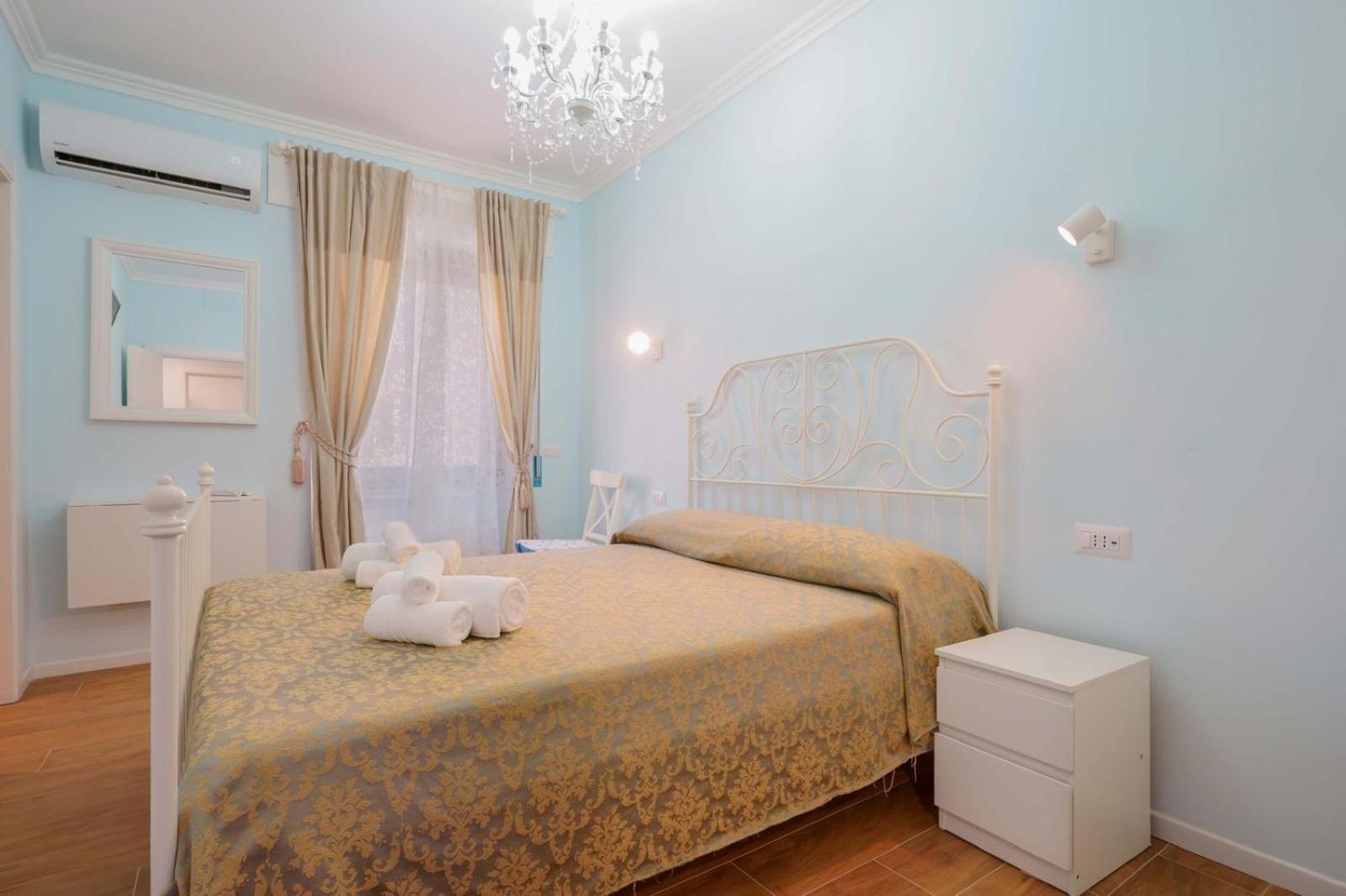 Al Teatro Lirico Hotel Cagliari Bagian luar foto