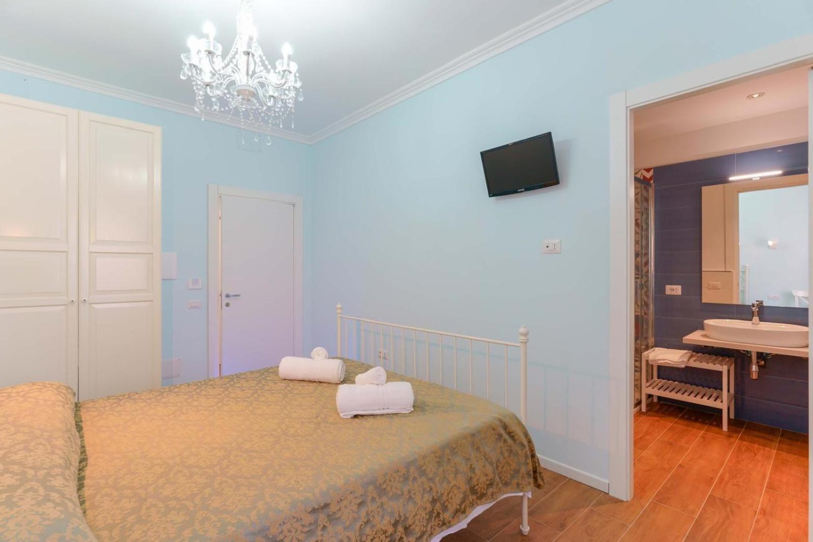 Al Teatro Lirico Hotel Cagliari Bagian luar foto