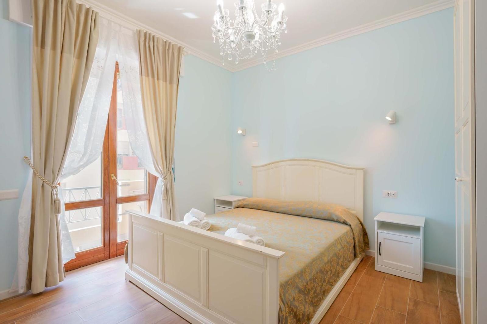 Al Teatro Lirico Hotel Cagliari Bagian luar foto